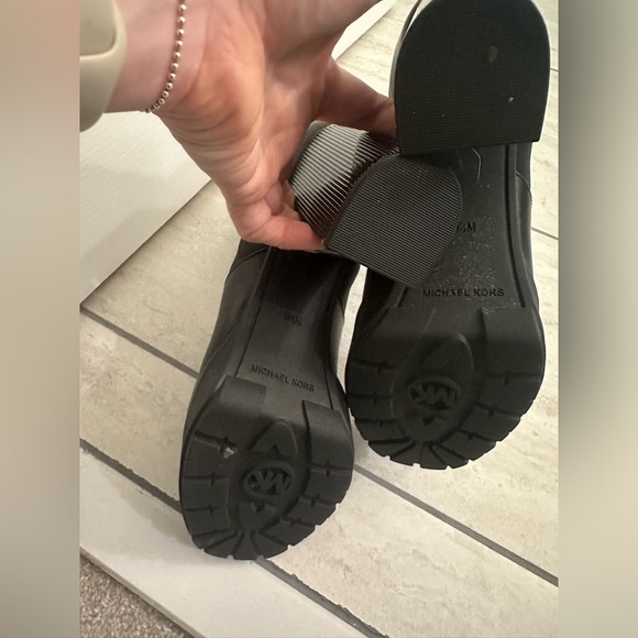 MICHAEL Michael Kors - Women's Cramer Platform Booties - size 9.5 - Picture 11 of 15